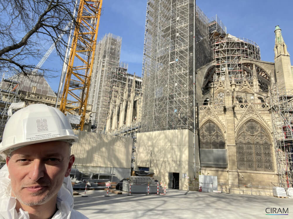 CIRAM r&eacute;alise des pr&eacute;l&egrave;vement &agrave; Notre Dame de Paris