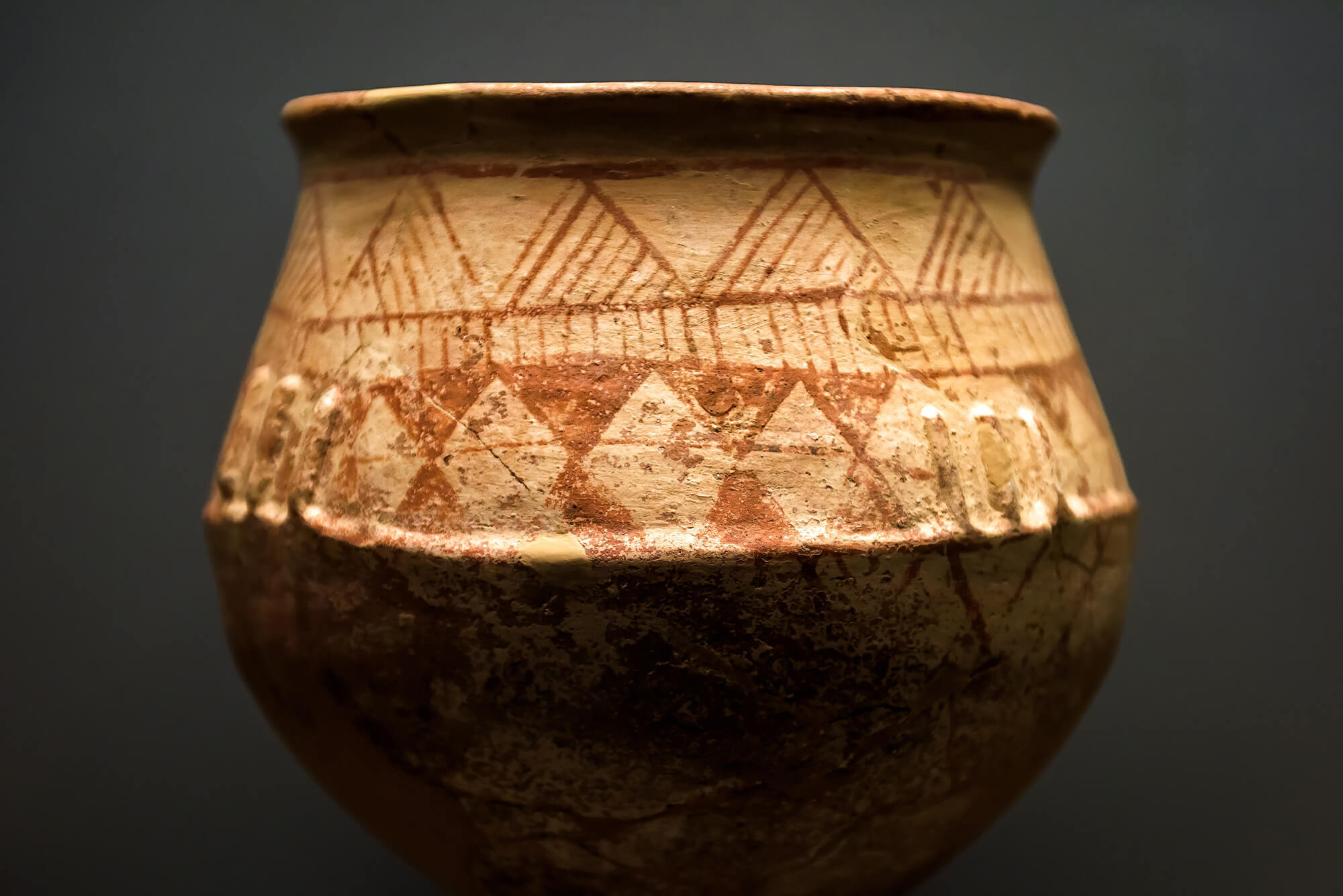 Terracotta illustrating luminescence dating methods in archaeology and geoscience
